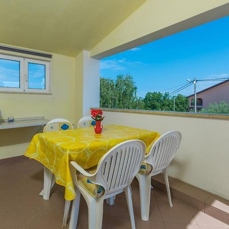 Villa Anita With Common Pool Vrvari Camera foto