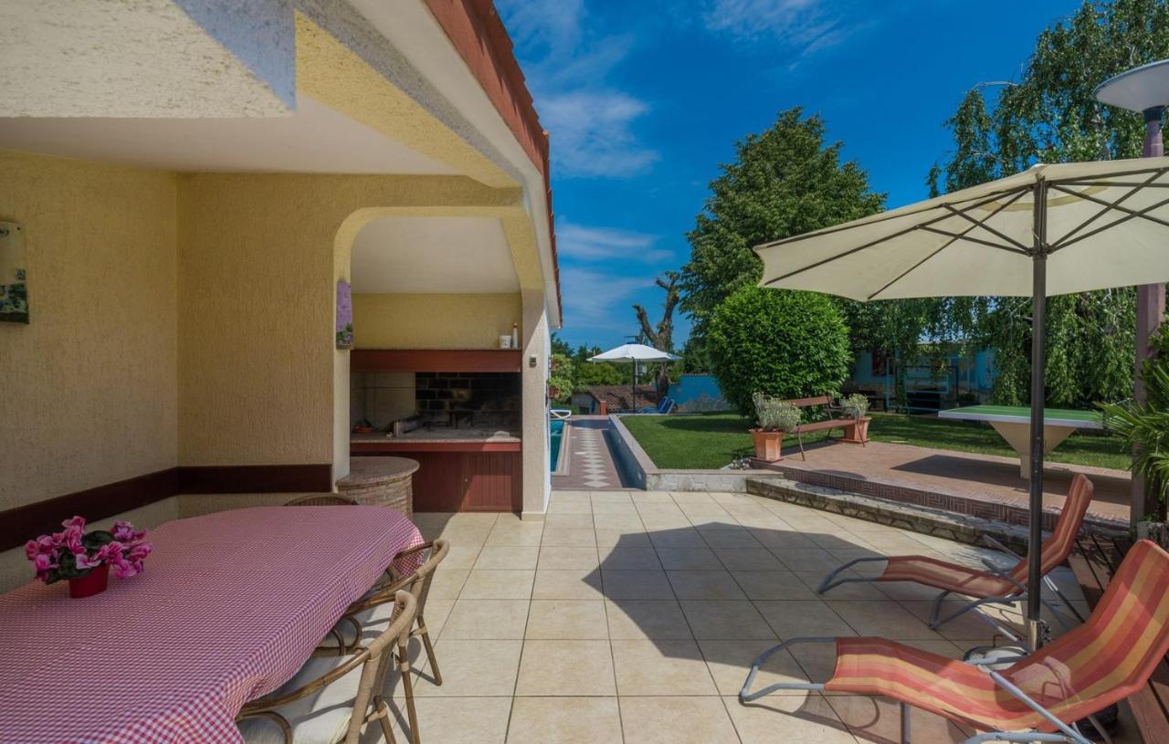 Villa Anita With Common Pool Vrvari Esterno foto