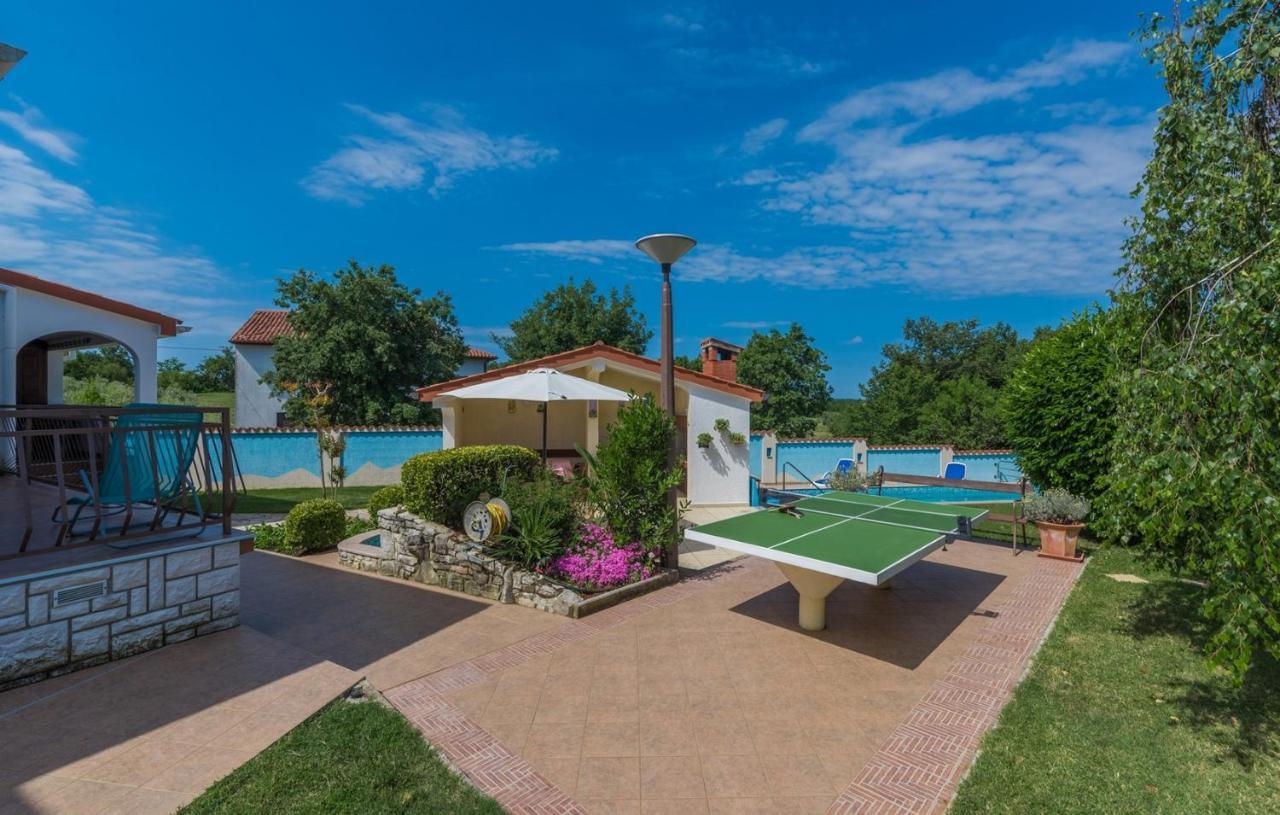 Villa Anita With Common Pool Vrvari Esterno foto